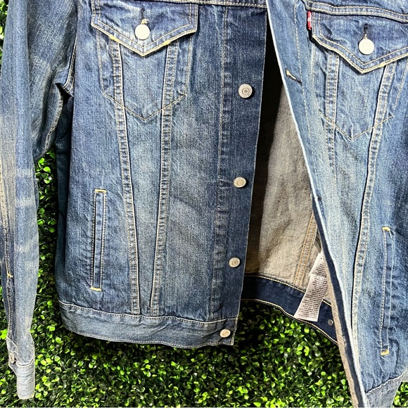 LEVI’S | Denim Trucker Jacket - Picture 8 of 9
